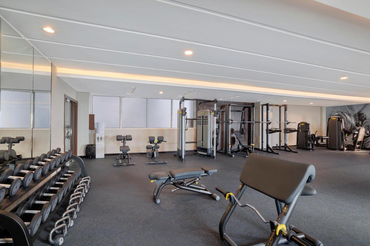 Voco Al Khobar By Ihg Hotel Exterior photo The gym at the hotel
